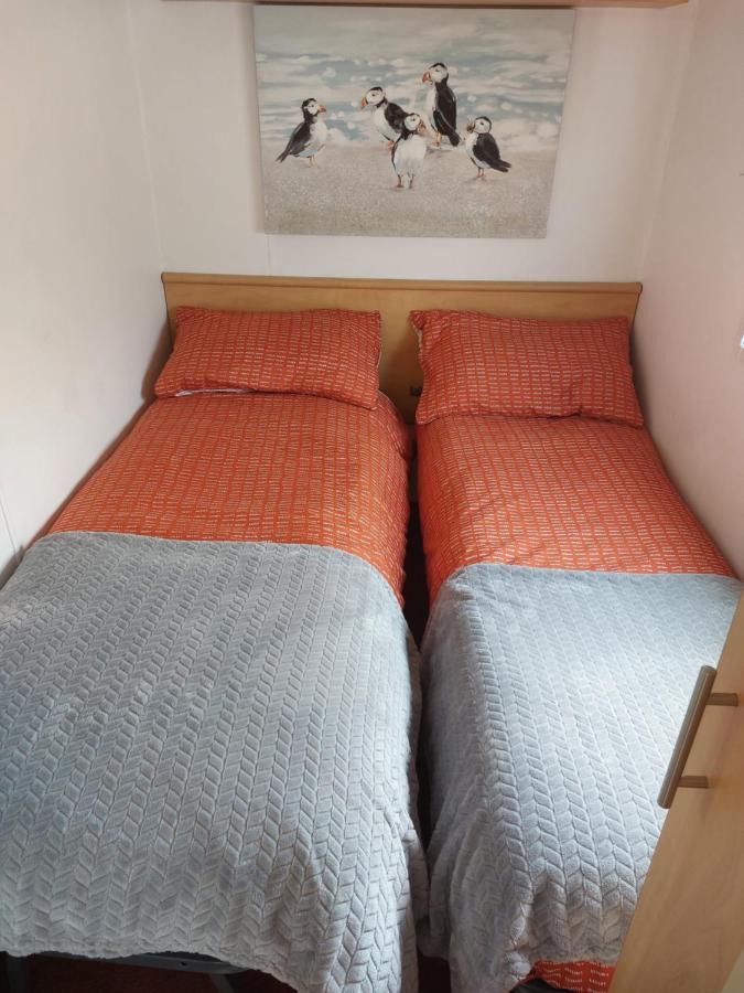 Above & Beyond Caravans Rhyl Bagian luar foto