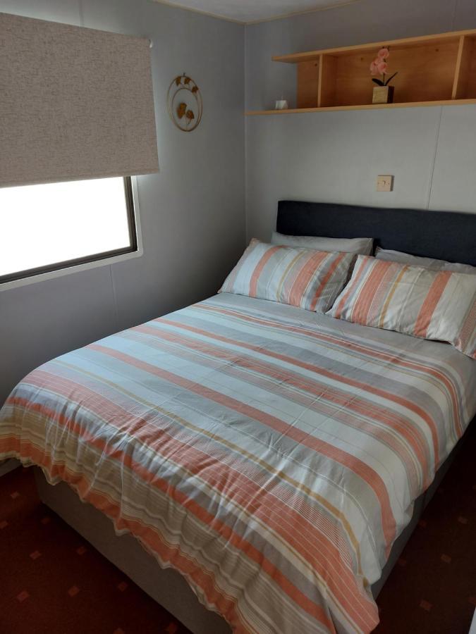 Above & Beyond Caravans Rhyl Bagian luar foto